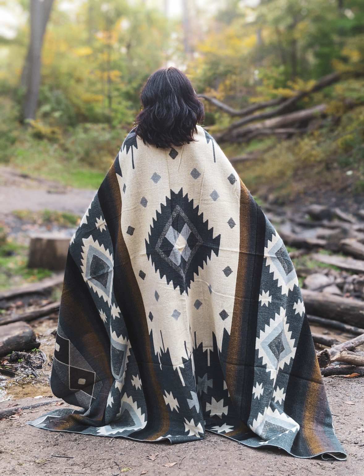Native Americas Style Alpaca Blanket - Handmade In The Andes Of Ecuador
