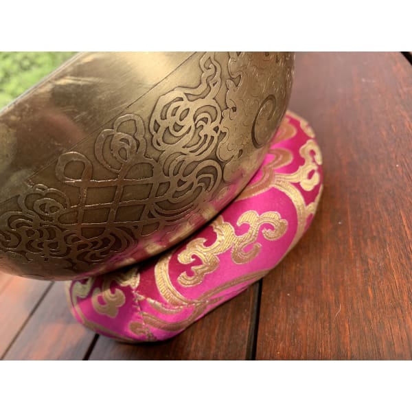 Genuine Nepalese Singing Bowl - Hand Made &amp; Hand Engraved In Nepal (E) 🇳🇵 - Island Buddha