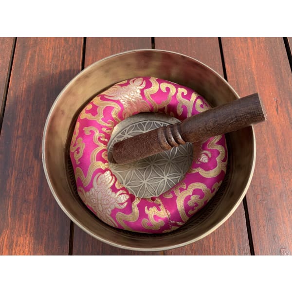 Genuine Nepalese Singing Bowl - Hand Made & Hand Engraved In Nepal (E) 🇳🇵 - Island Buddha