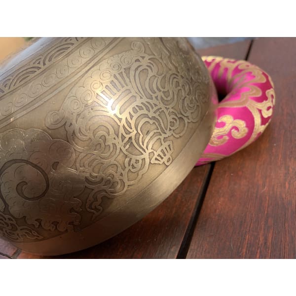 Genuine Nepalese Singing Bowl - Hand Made &amp; Hand Engraved In Nepal (E) 🇳🇵 - Island Buddha