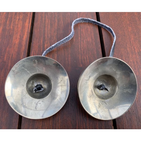 $57.77 - TINGSHA BELLS / TIBETAN CYMBALS - HAND MADE IN NEPAL (3) ISLAND BUDDHA