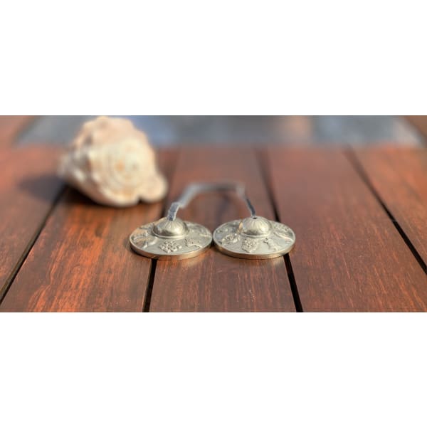$57.77 - TINGSHA BELLS / TIBETAN CYMBALS - HAND MADE IN NEPAL (6) ISLAND BUDDHA